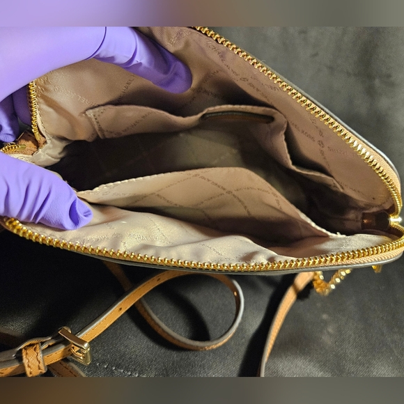 Michael Kors Outlet Jet Travel Medium Dome Crossbody Bag brown/gold chain - Picture 9 of 16